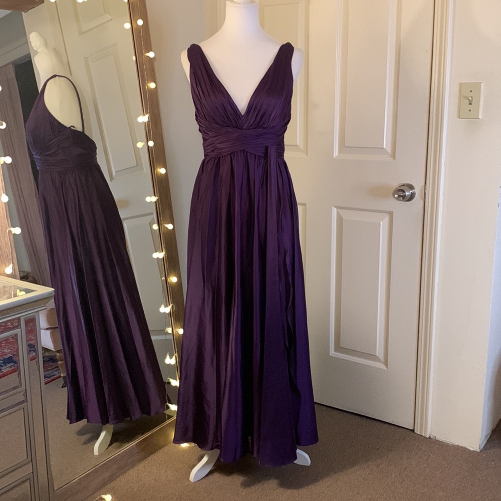 MAC DUGGAL
Ruched Top Satin Pleated Tea Length Dress - Picture 3 of 16